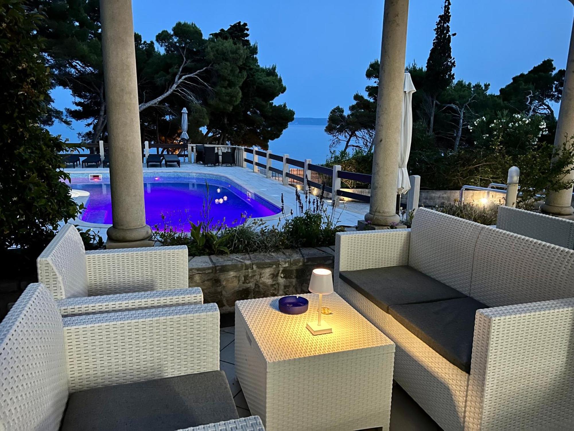 Vila Vera Seafront Apartments Sumartin Bagian luar foto