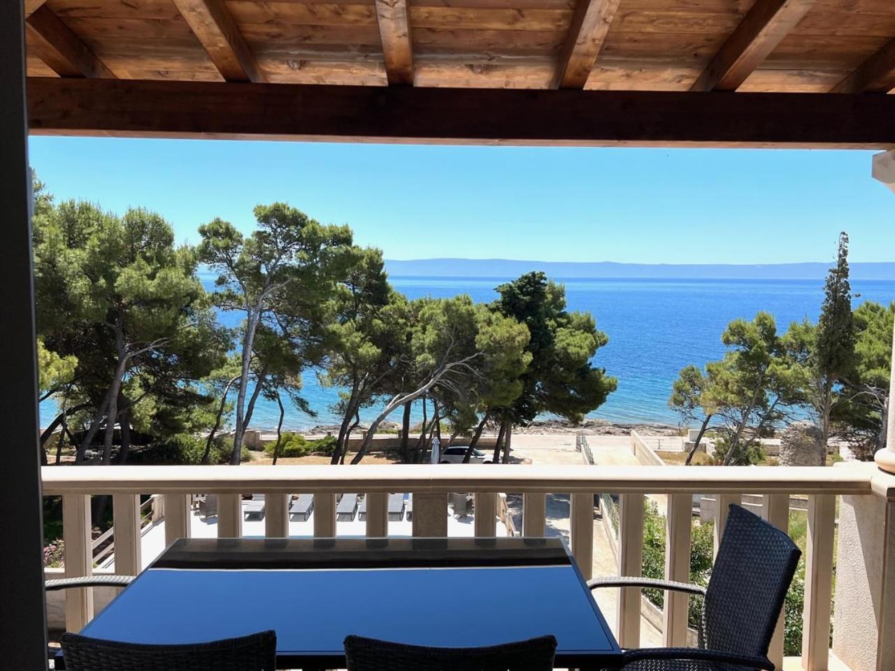 Vila Vera Seafront Apartments Sumartin Bagian luar foto