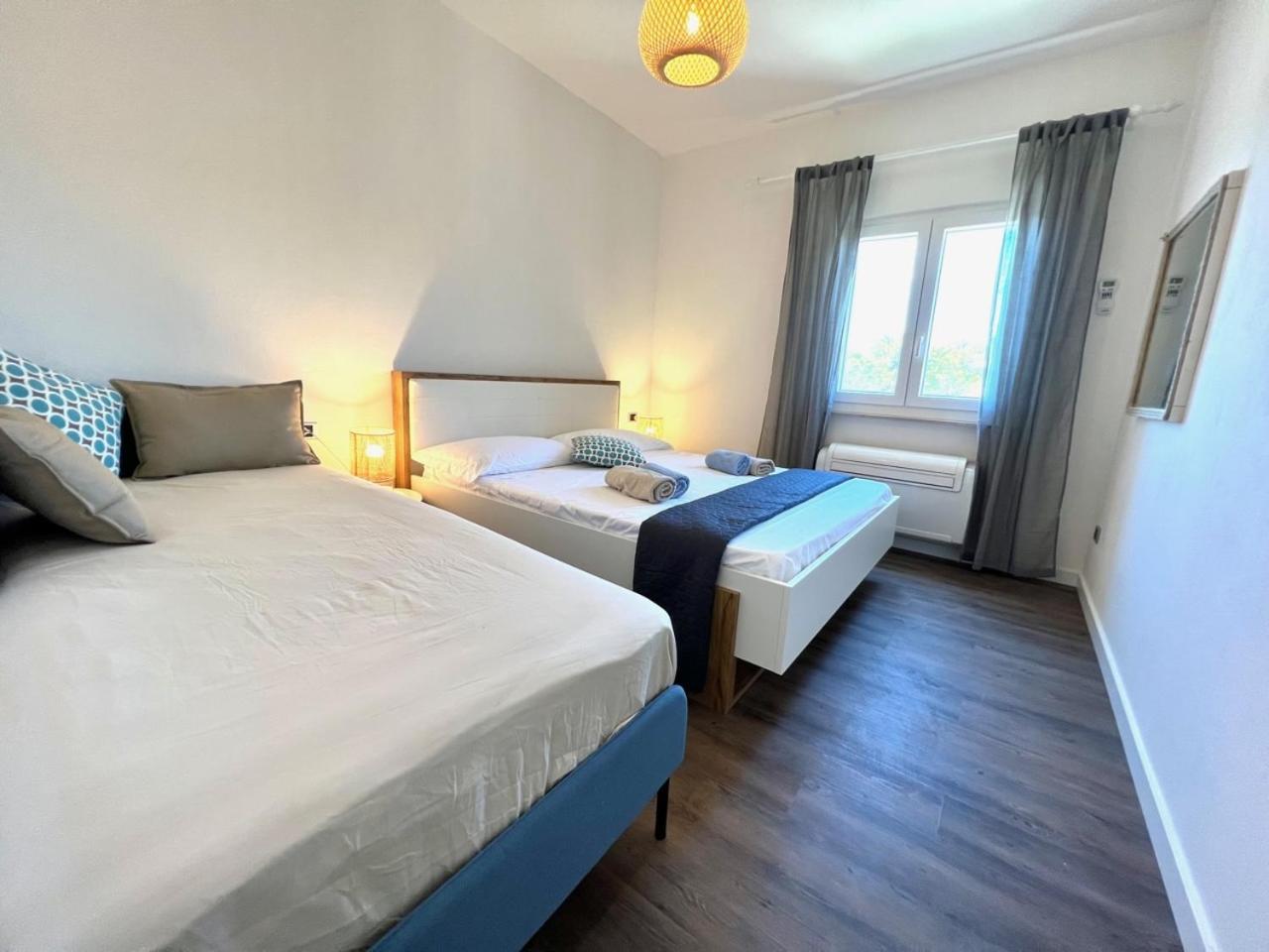 Vila Vera Seafront Apartments Sumartin Bagian luar foto