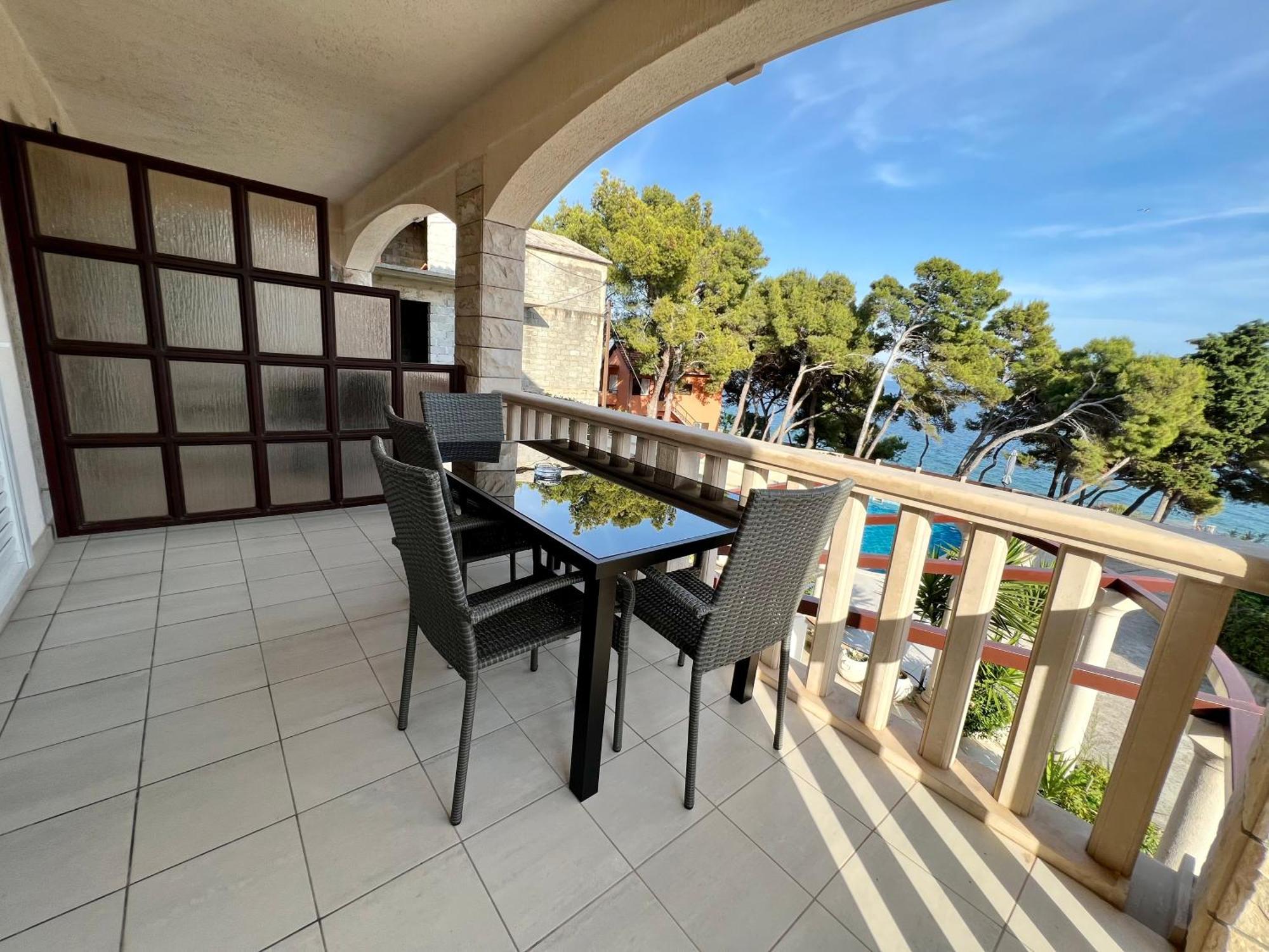 Vila Vera Seafront Apartments Sumartin Bagian luar foto